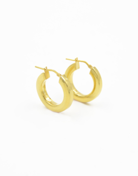 Aro mediano cuadrado dorado