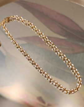 Cadena pastel blanco