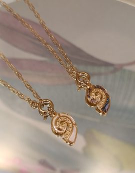 Cadena caracola nácar
